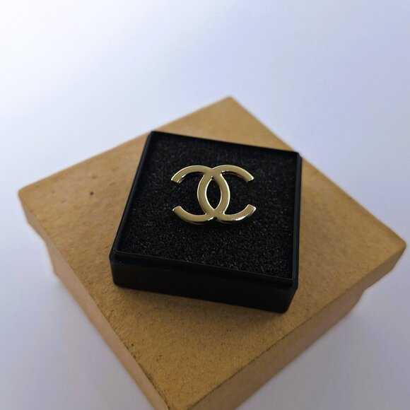 Vintage CHANEL tie tack lapel pin gold men’s jewelry women's black dress - Picture 6 of 10